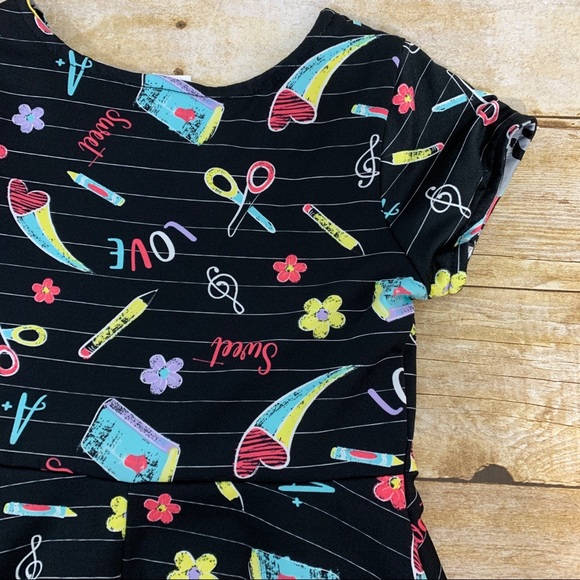 Girls Back To School Dress is reversible. Size 7 - Picture 7 of 16